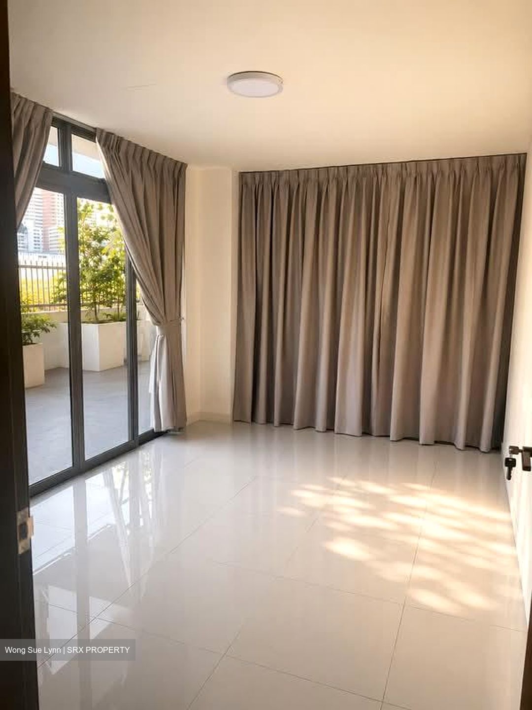 East Coast Hill (D16), Semi-Detached #566393151